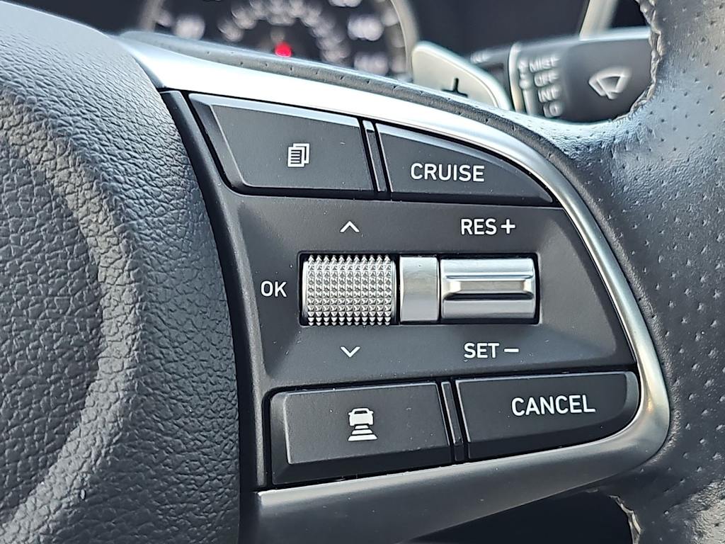 Thumbnail: 2020 Genesis G70 - 27