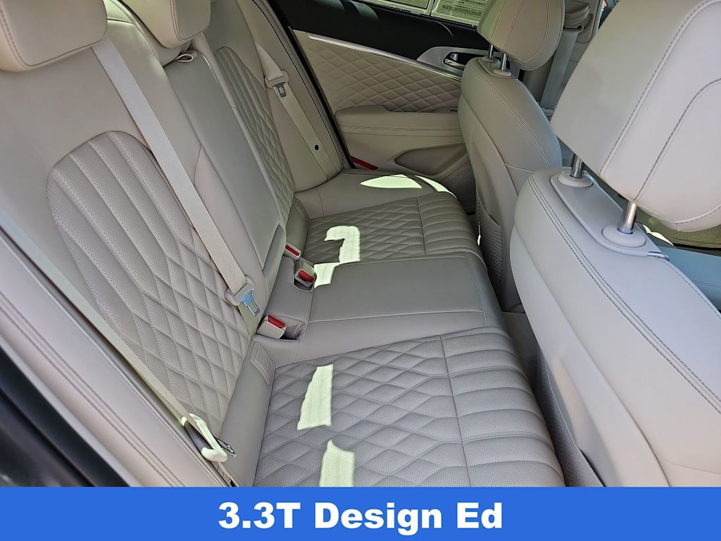 Thumbnail: 2019 Genesis G70 - 23