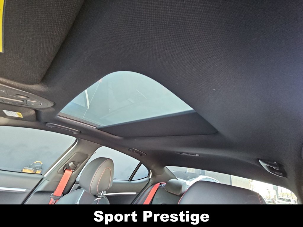 Thumbnail: 2023 Genesis G70 - 28