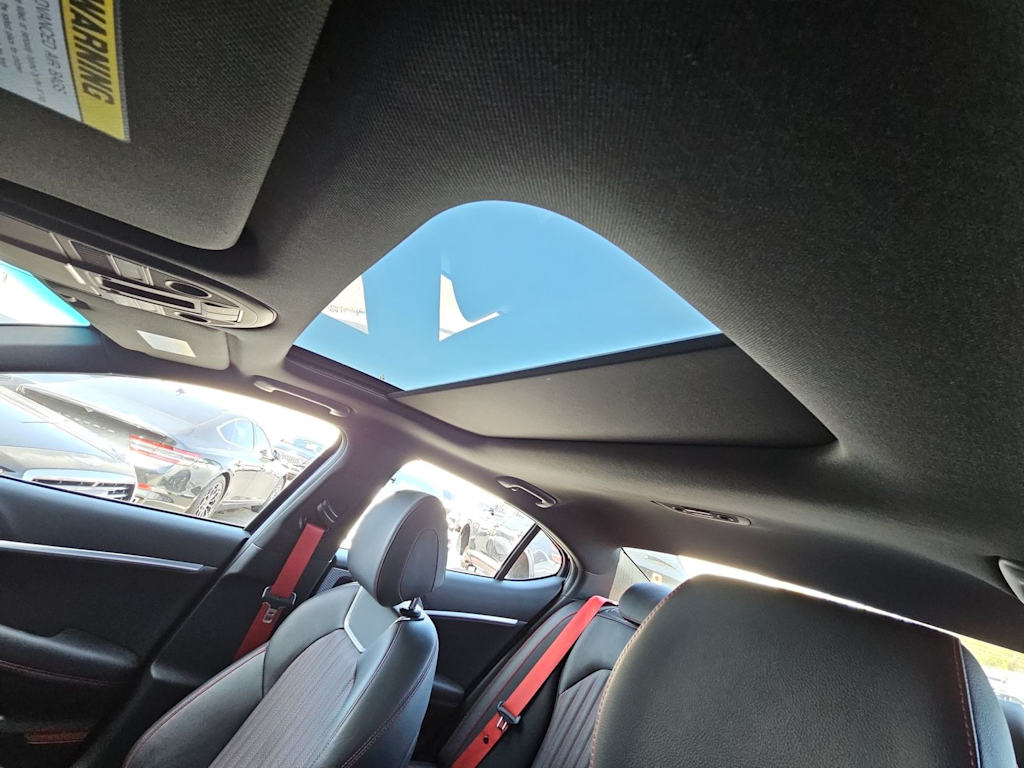 Thumbnail: 2023 Genesis G70 - 28