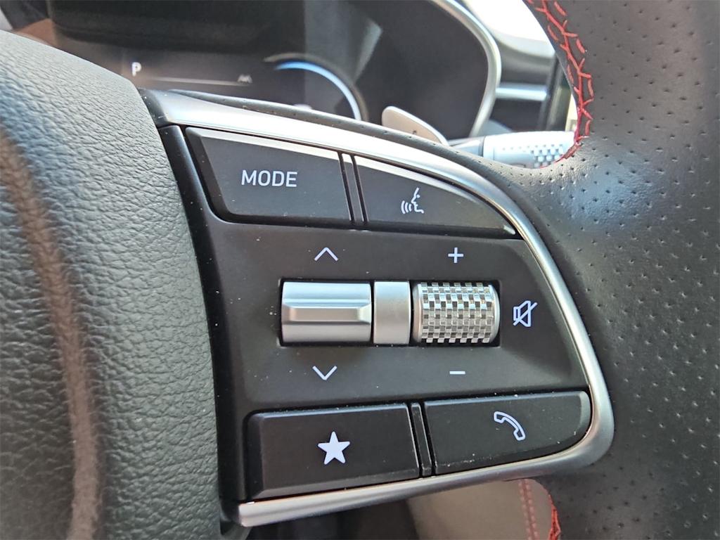 Thumbnail: 2025 Genesis G70 - 27