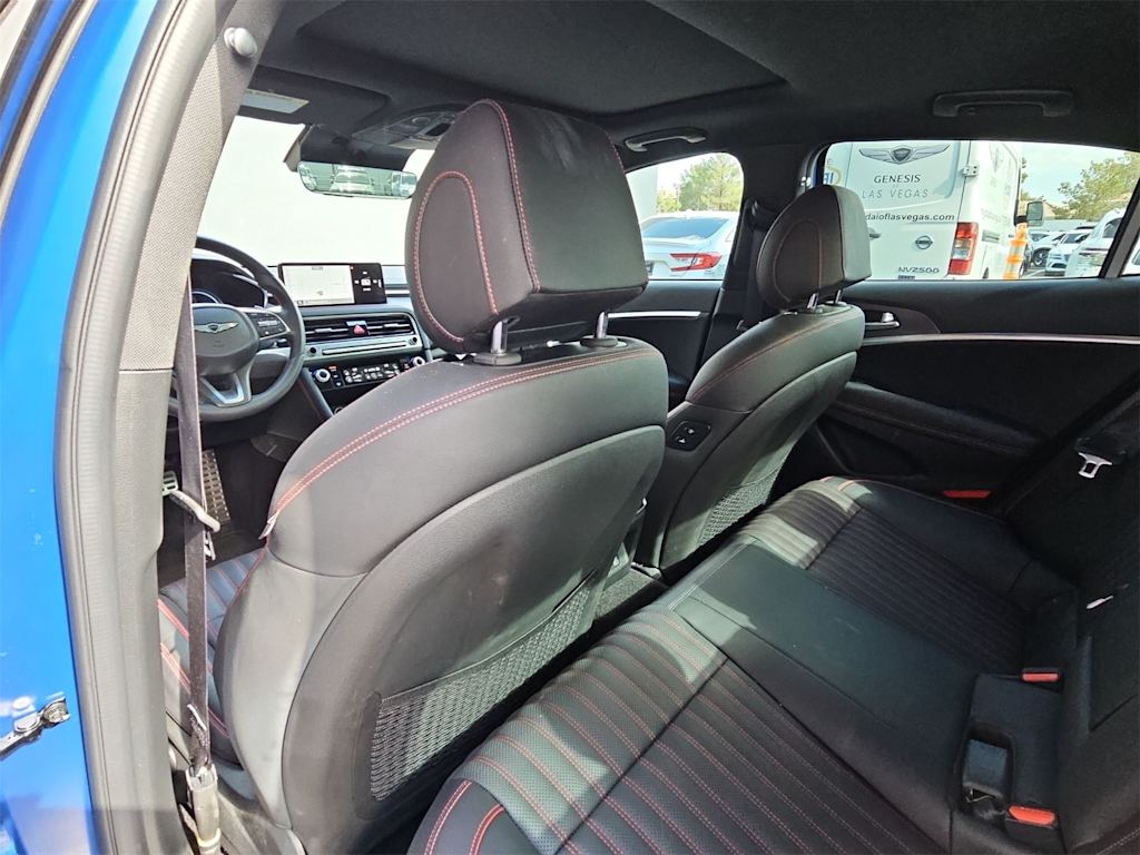 Thumbnail: 2025 Genesis G70 - 12