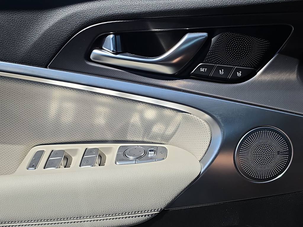 Thumbnail: 2026 Genesis G70 - 29