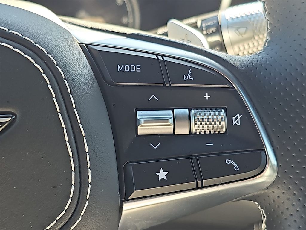 Thumbnail: 2025 Genesis G70 - 27