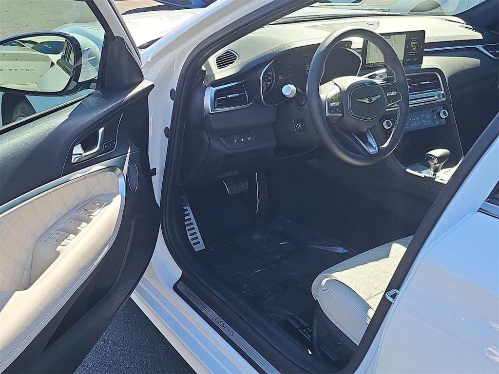 Thumbnail: 2025 Genesis G70 - 2