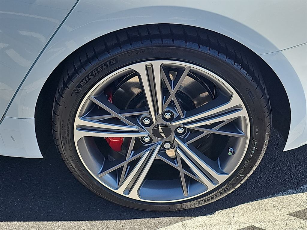 Thumbnail: 2025 Genesis G70 - 8