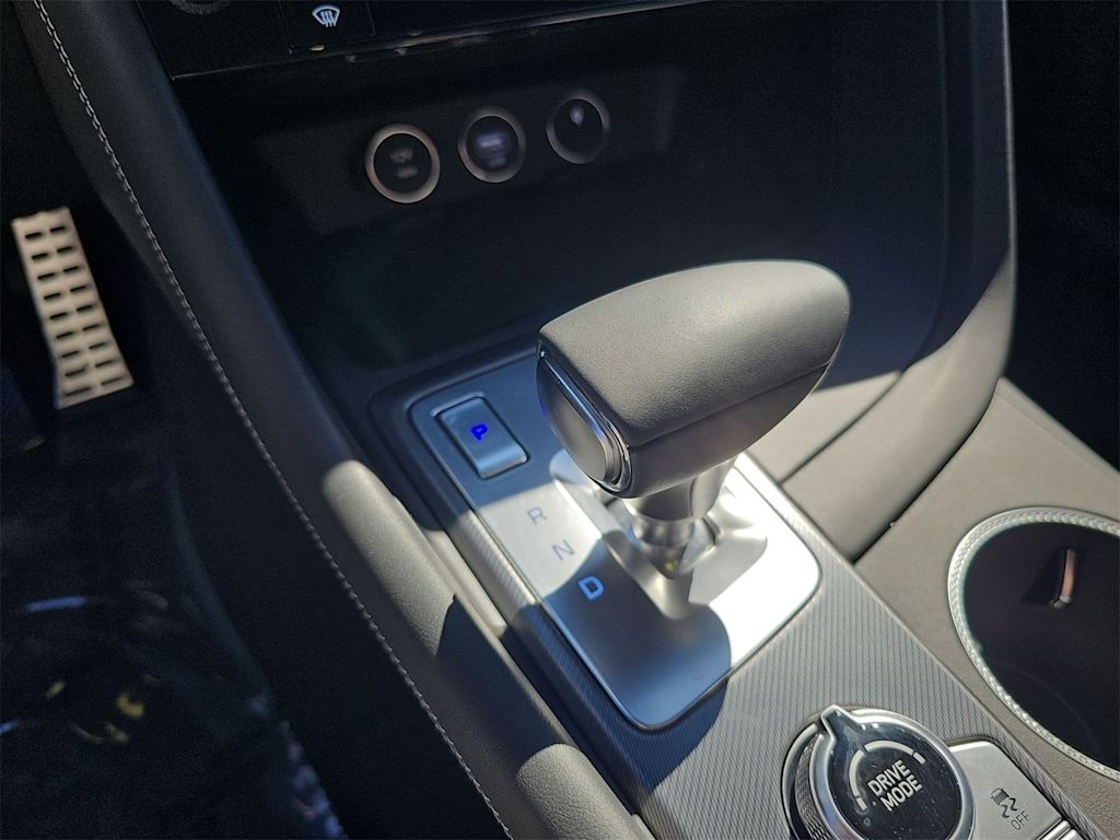 Thumbnail: 2025 Genesis G70 - 16