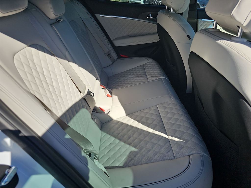 Thumbnail: 2025 Genesis G70 - 23