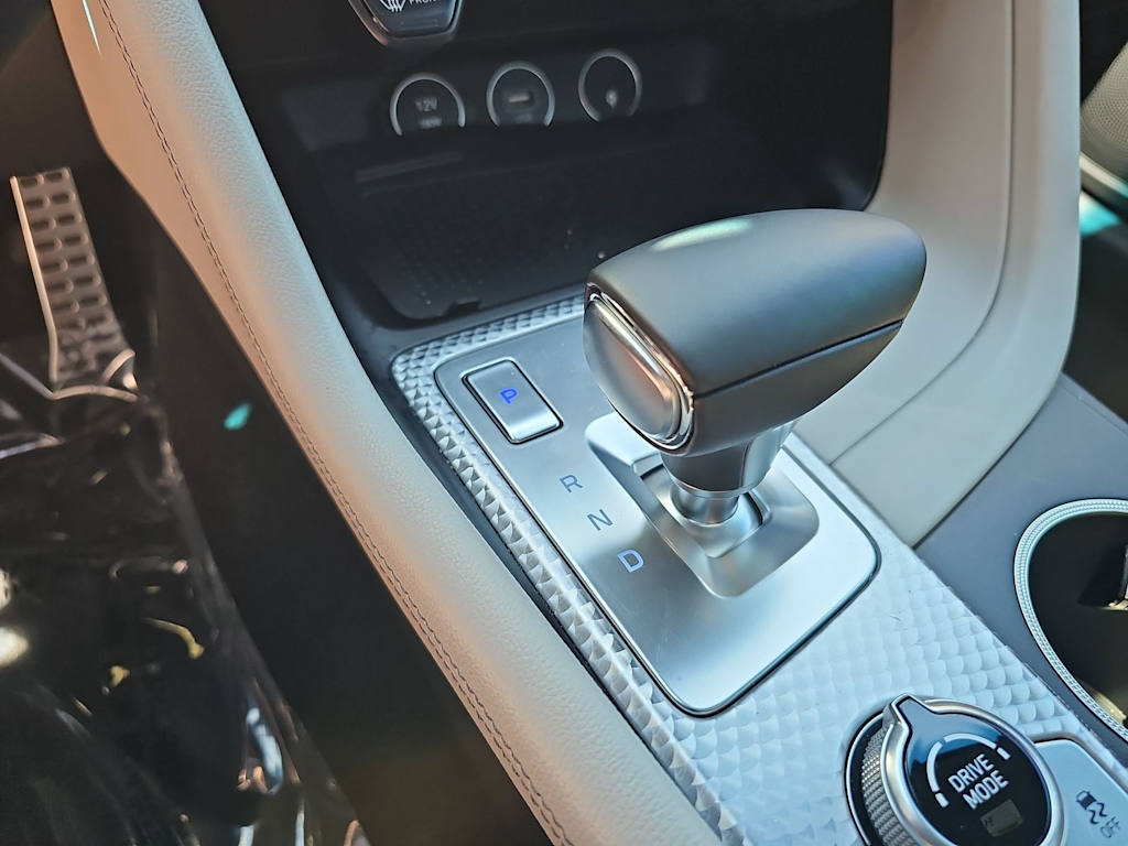 Thumbnail: 2023 Genesis G70 - 16