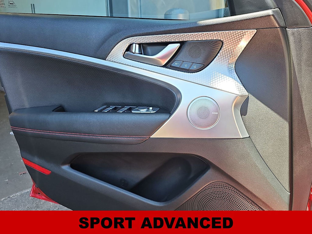 Thumbnail: 2022 Genesis G70 - 28
