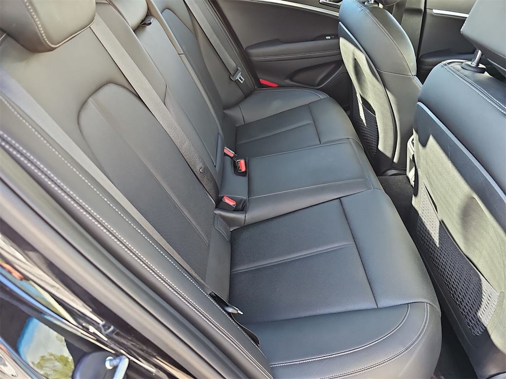 Thumbnail: 2020 Genesis G70 - 8