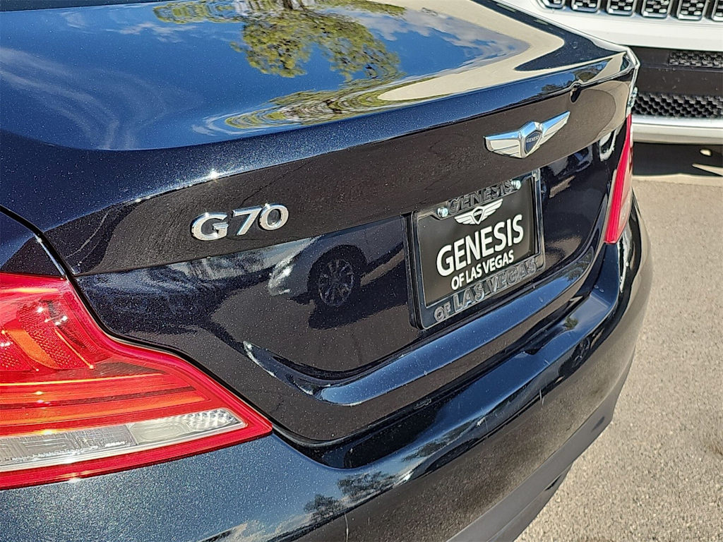 Thumbnail: 2020 Genesis G70 - 21