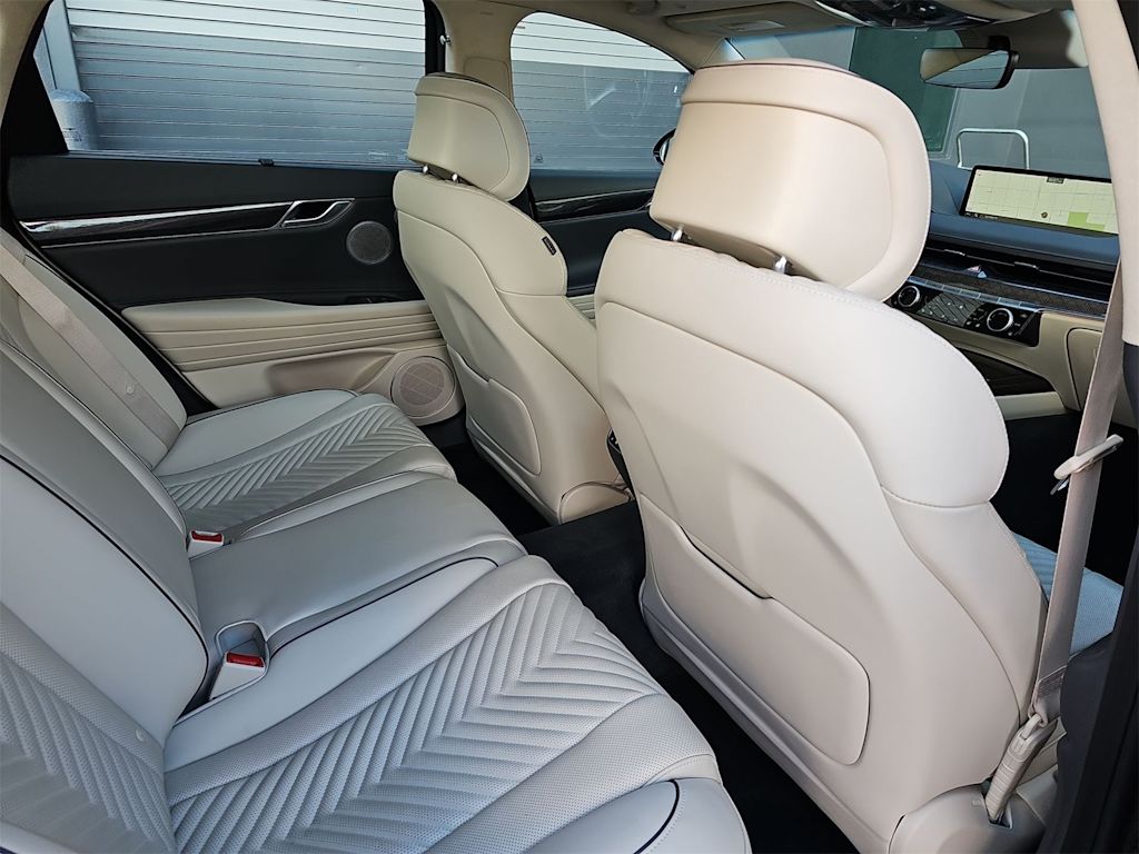 Thumbnail: 2023 Genesis G80 - 11