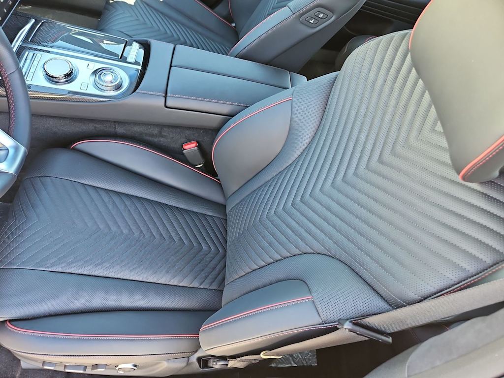 Thumbnail: 2024 Genesis G80 - 10