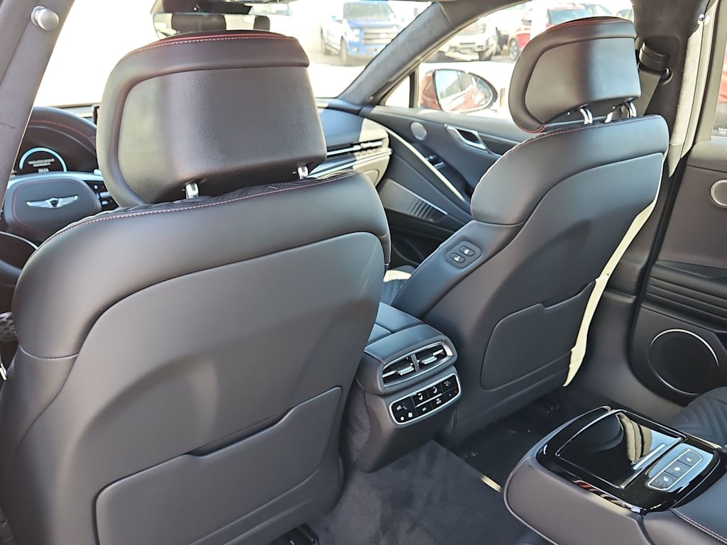 Thumbnail: 2024 Genesis G80 - 26