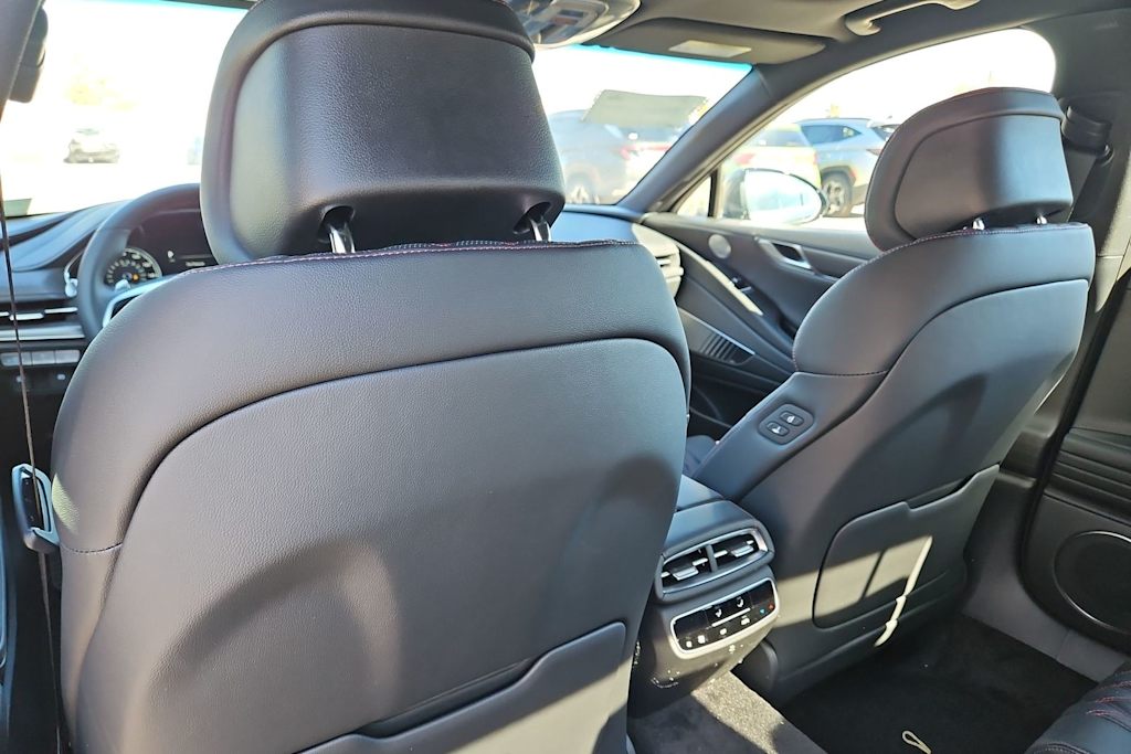 Thumbnail: 2024 Genesis G80 - 12