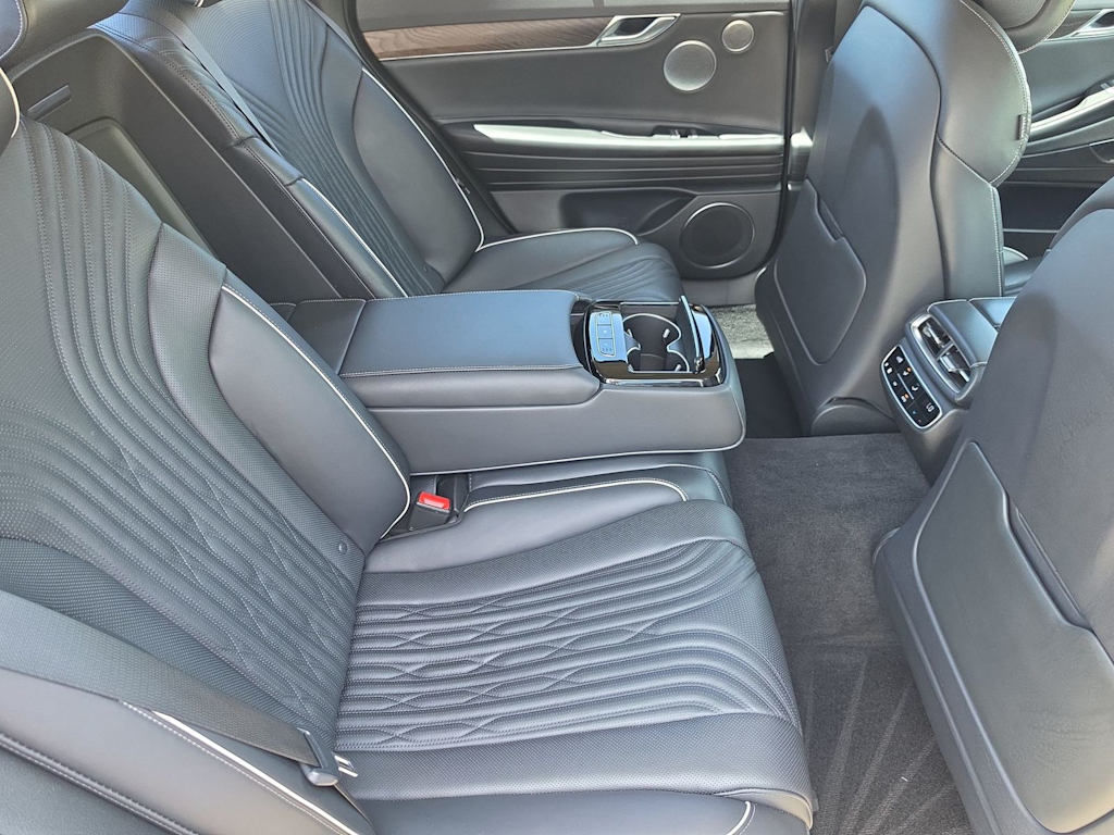 Thumbnail: 2021 Genesis G80 - 12
