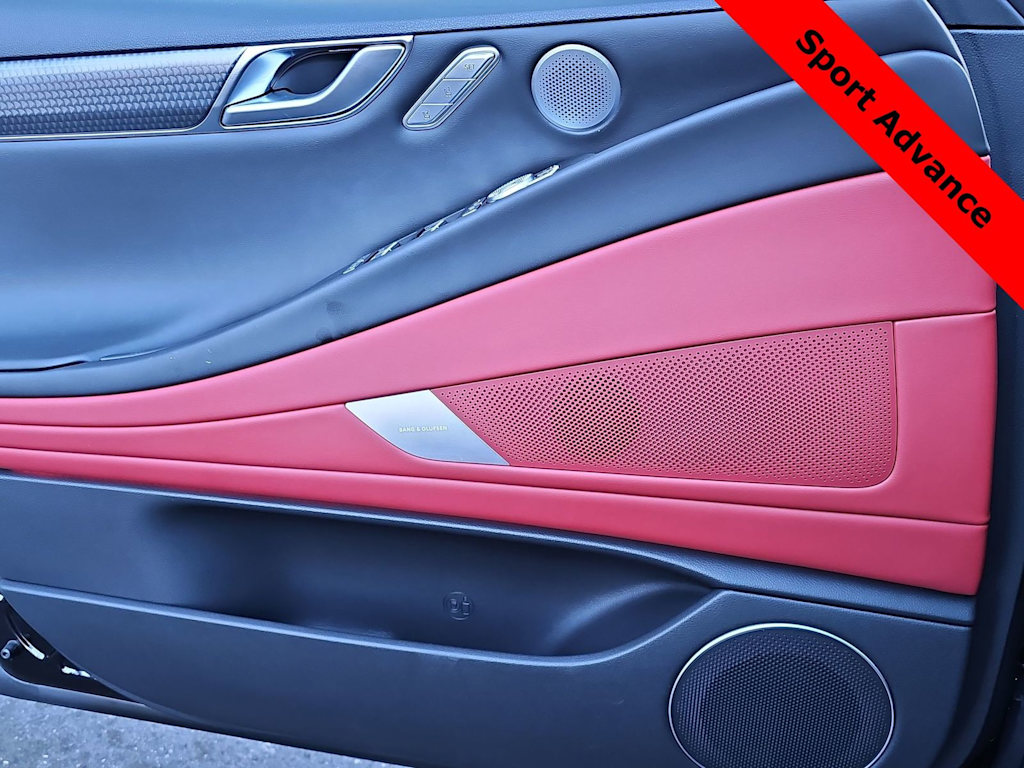 Thumbnail: 2025 Genesis G80 - 27