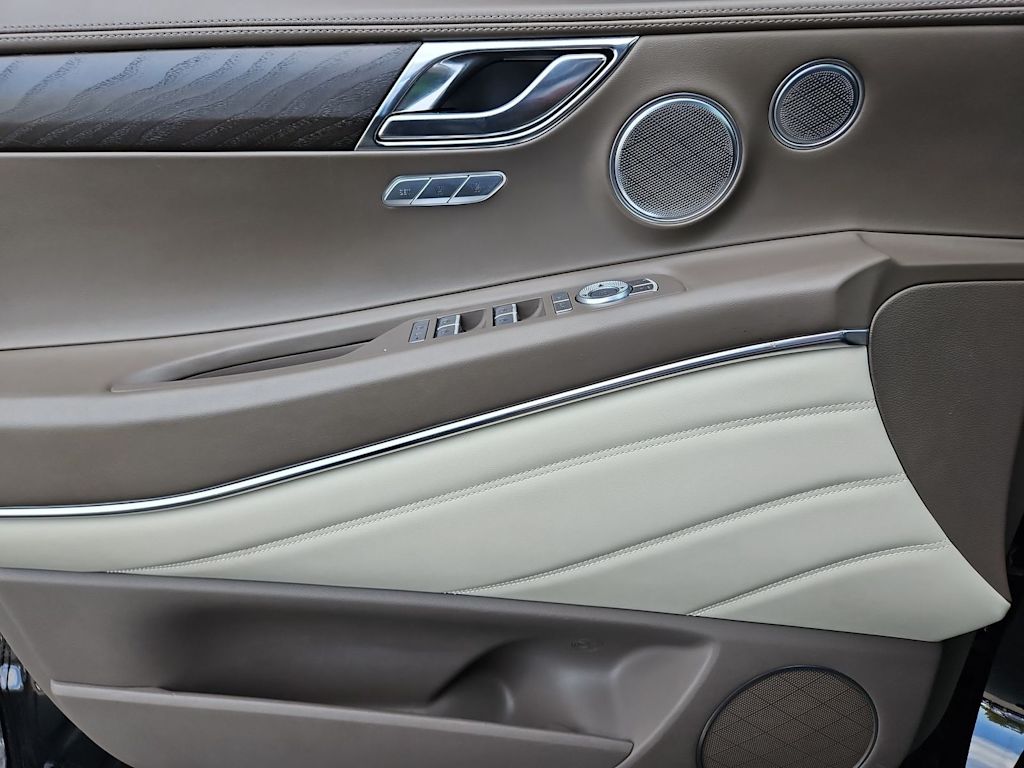 Thumbnail: 2021 Genesis GV80 - 28