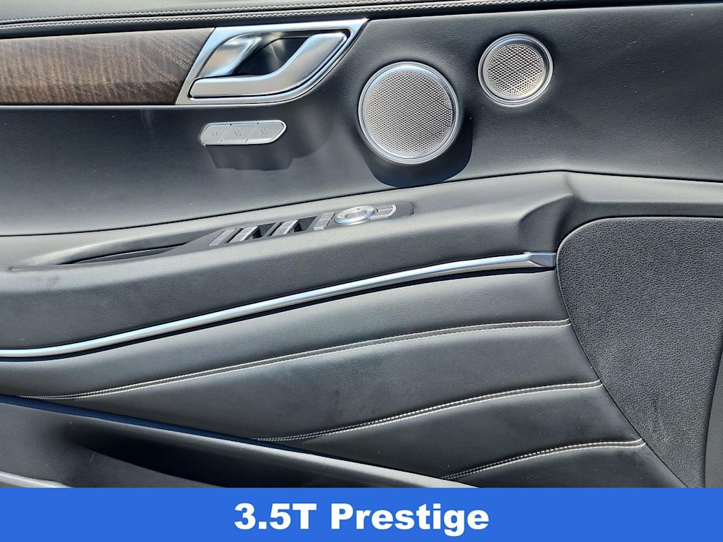 Thumbnail: 2023 Genesis GV80 - 31