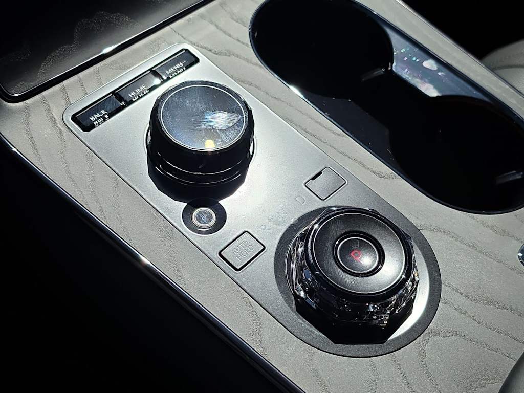 Thumbnail: 2026 Genesis GV80 - 16