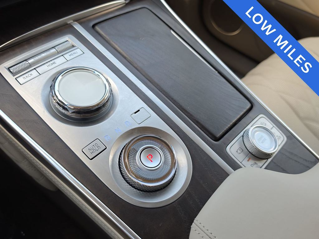 Thumbnail: 2023 Genesis GV80 - 14