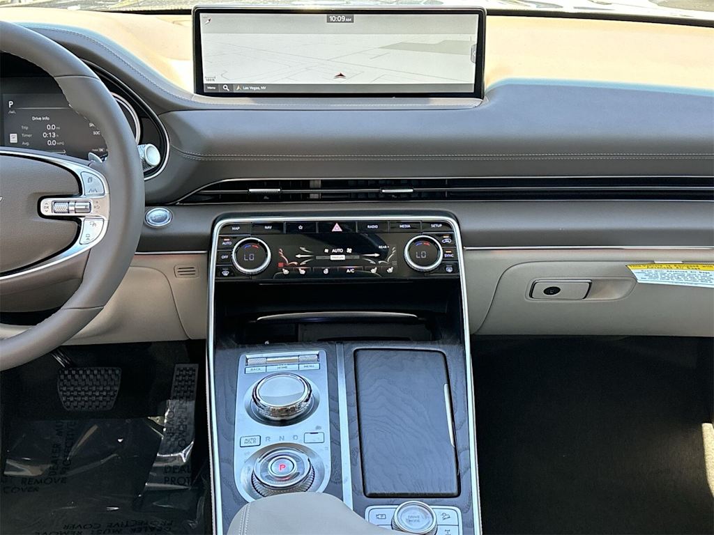 Thumbnail: 2024 Genesis GV80 - 14