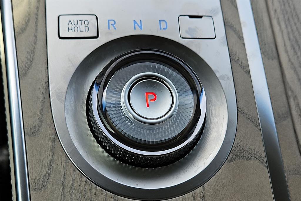 Thumbnail: 2024 Genesis GV80 - 28