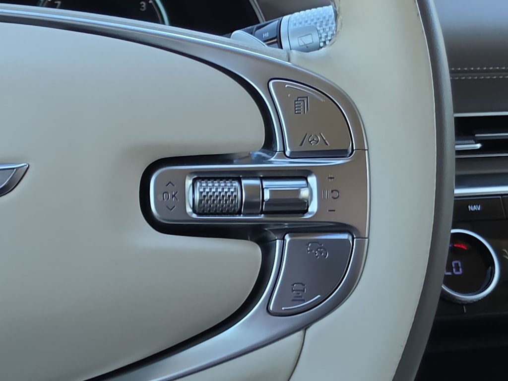 Thumbnail: 2024 Genesis GV80 - 28