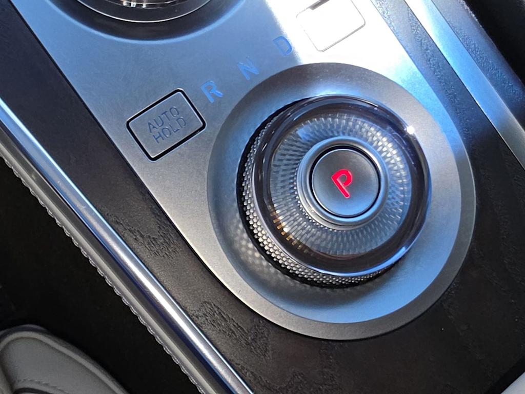 Thumbnail: 2024 Genesis GV80 - 24
