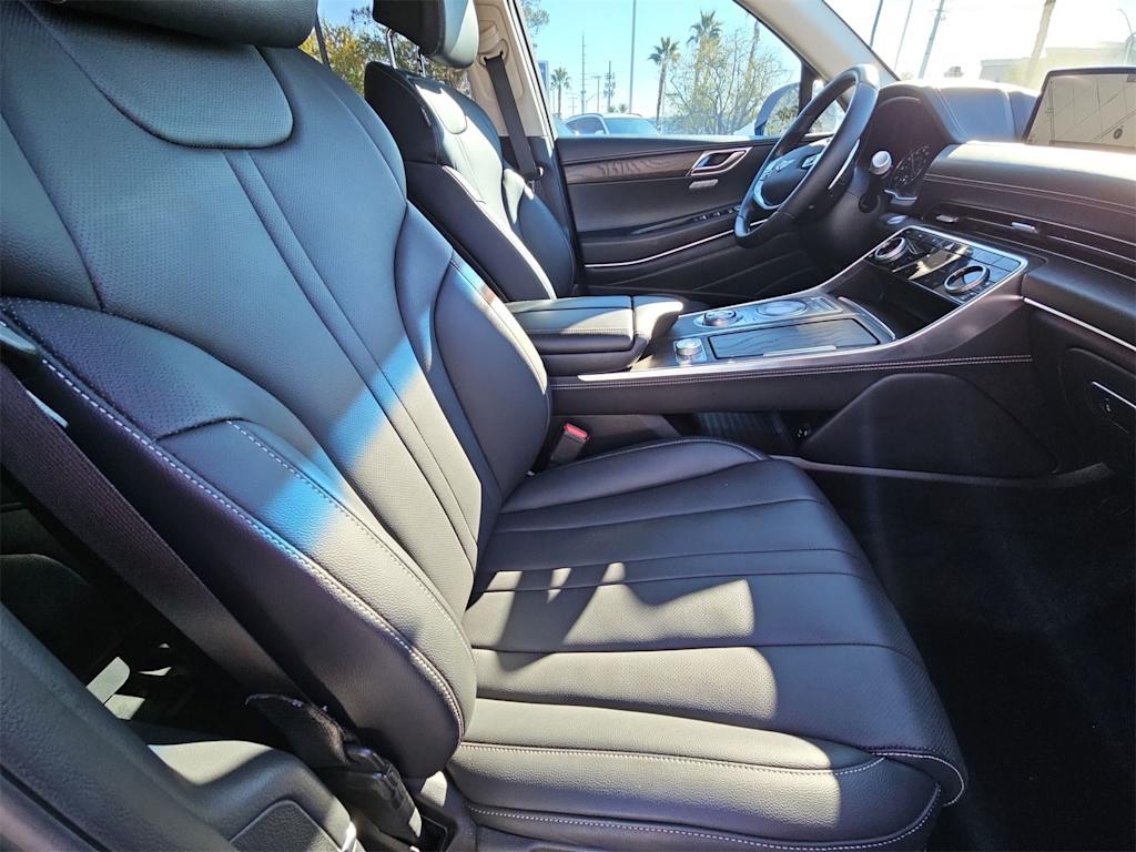 Thumbnail: 2021 Genesis GV80 - 25