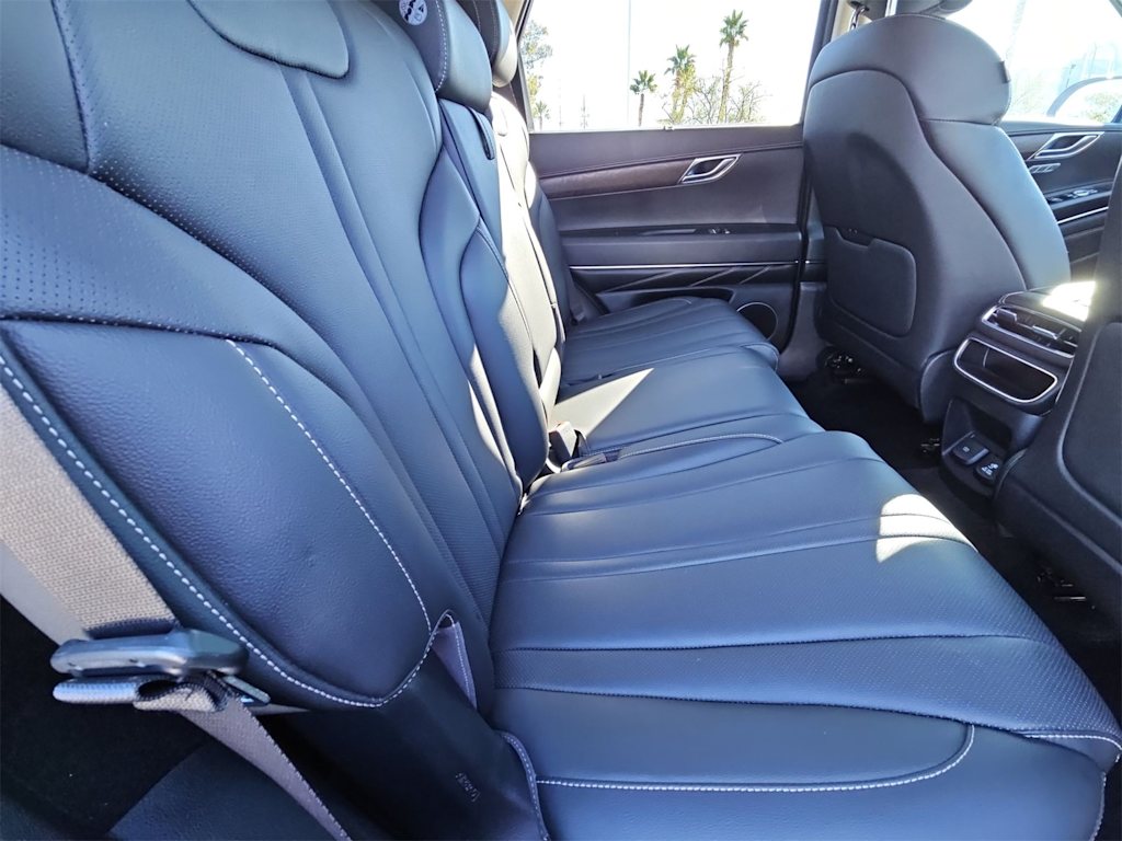 Thumbnail: 2021 Genesis GV80 - 13