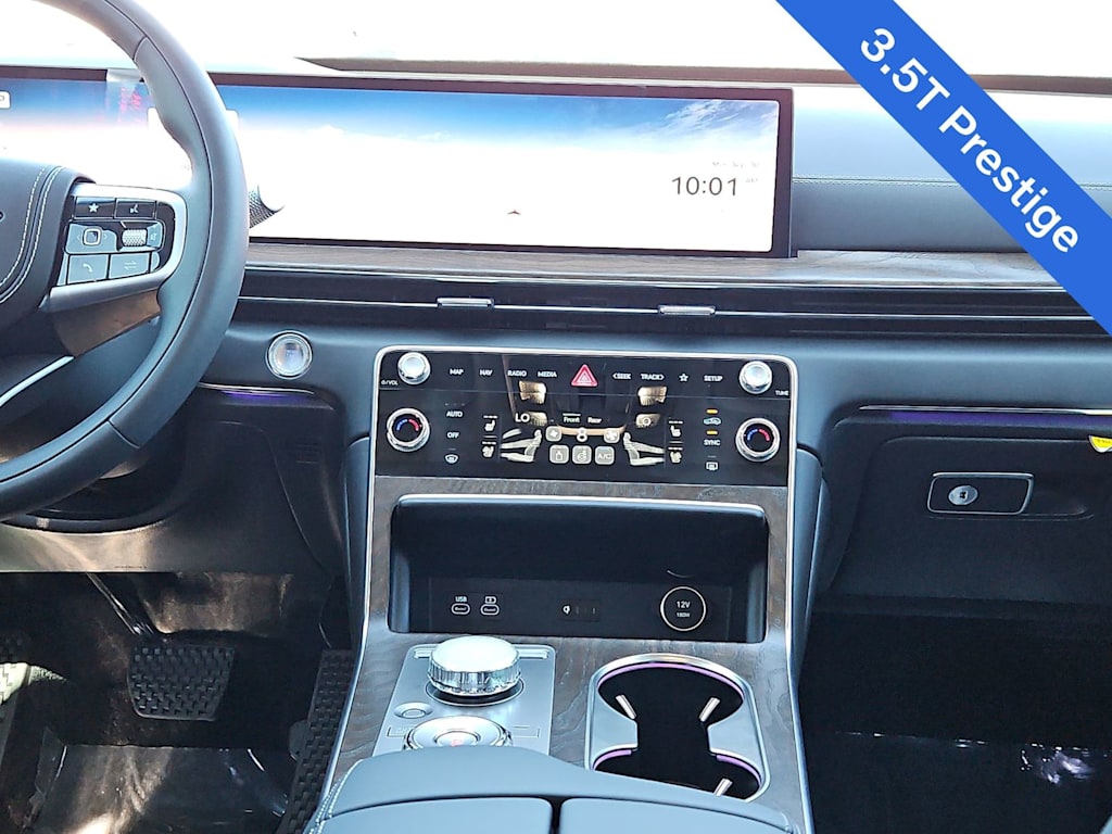 Thumbnail: 2025 Genesis GV80 - 24