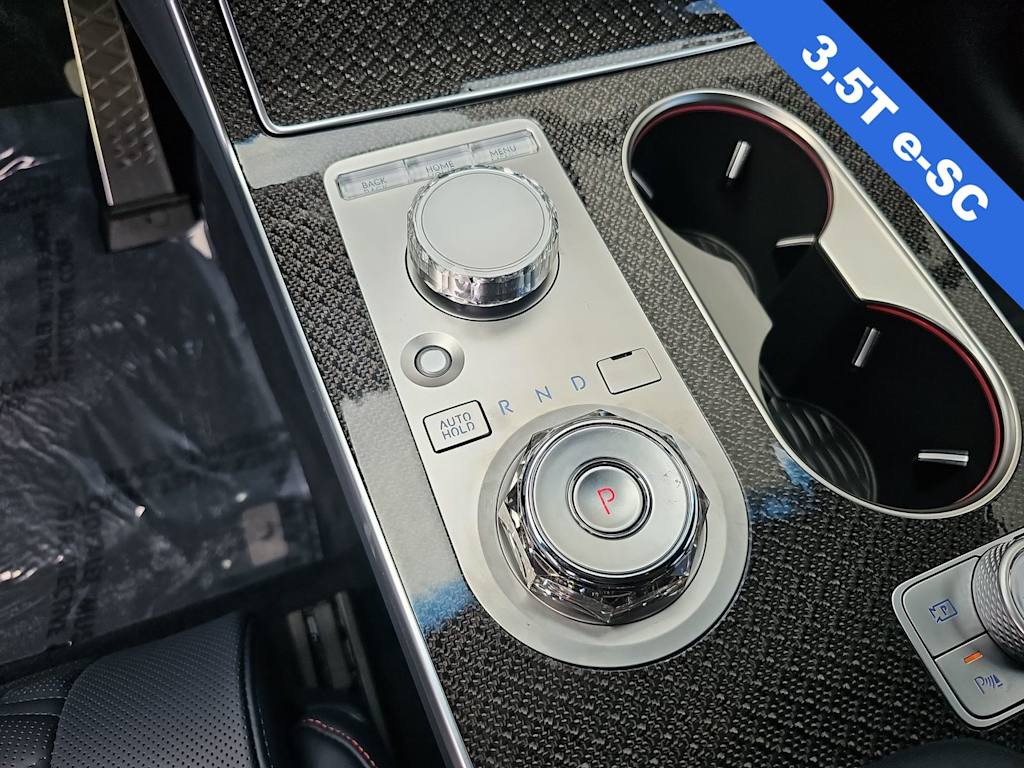 Thumbnail: 2026 Genesis GV80 - 15