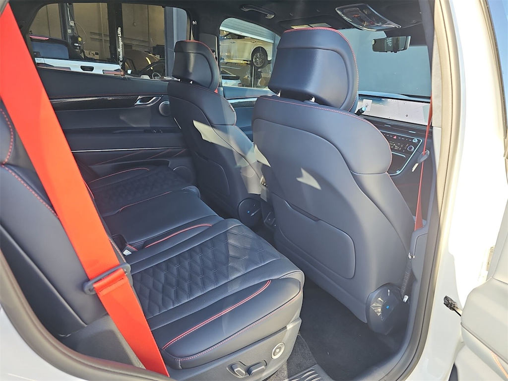 Thumbnail: 2026 Genesis GV80 - 13