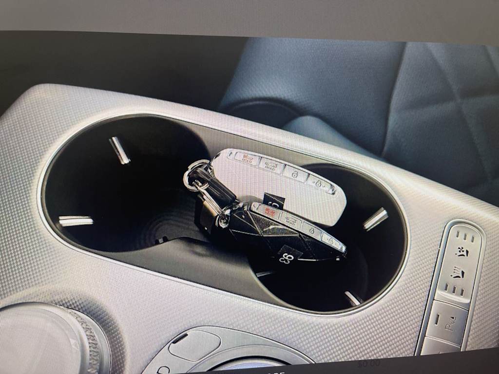 Thumbnail: 2026 Genesis GV60 - 9