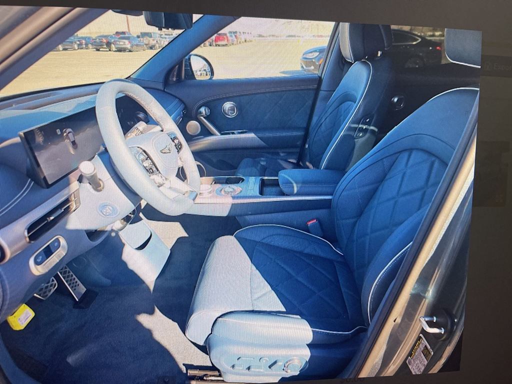 Thumbnail: 2026 Genesis GV60 - 7