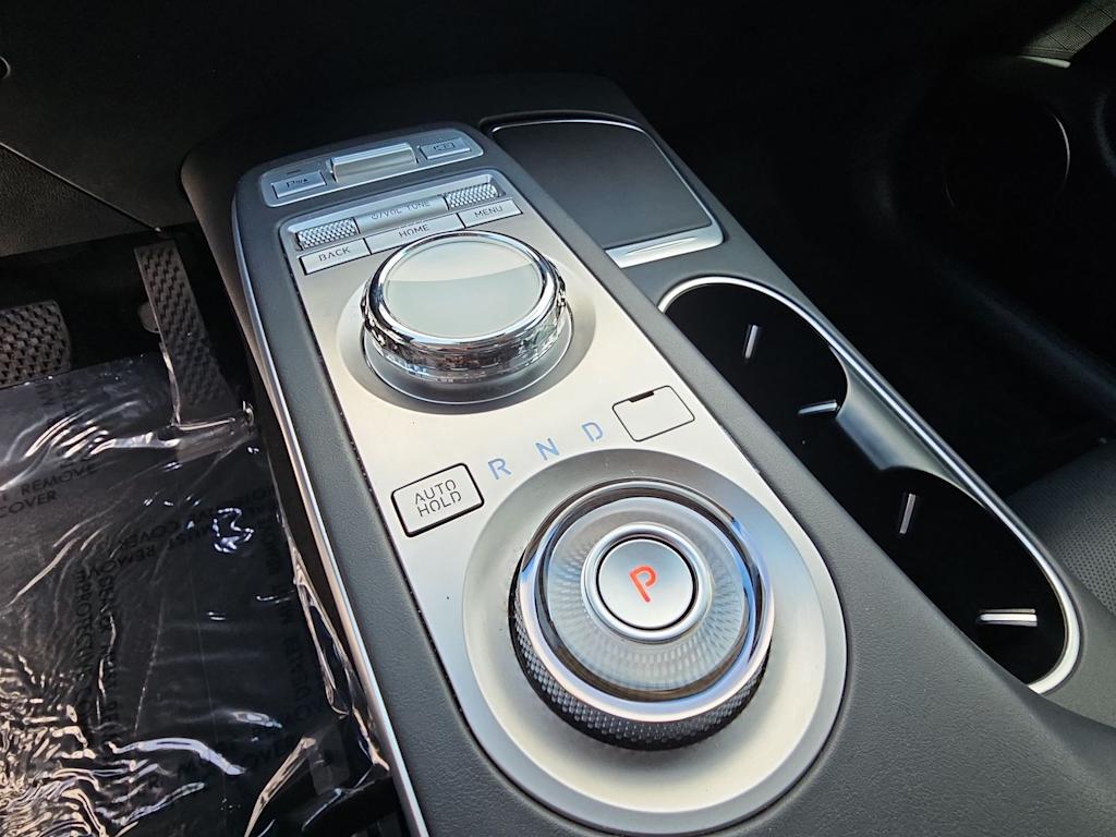 2023 Genesis GV70 2.5T 13