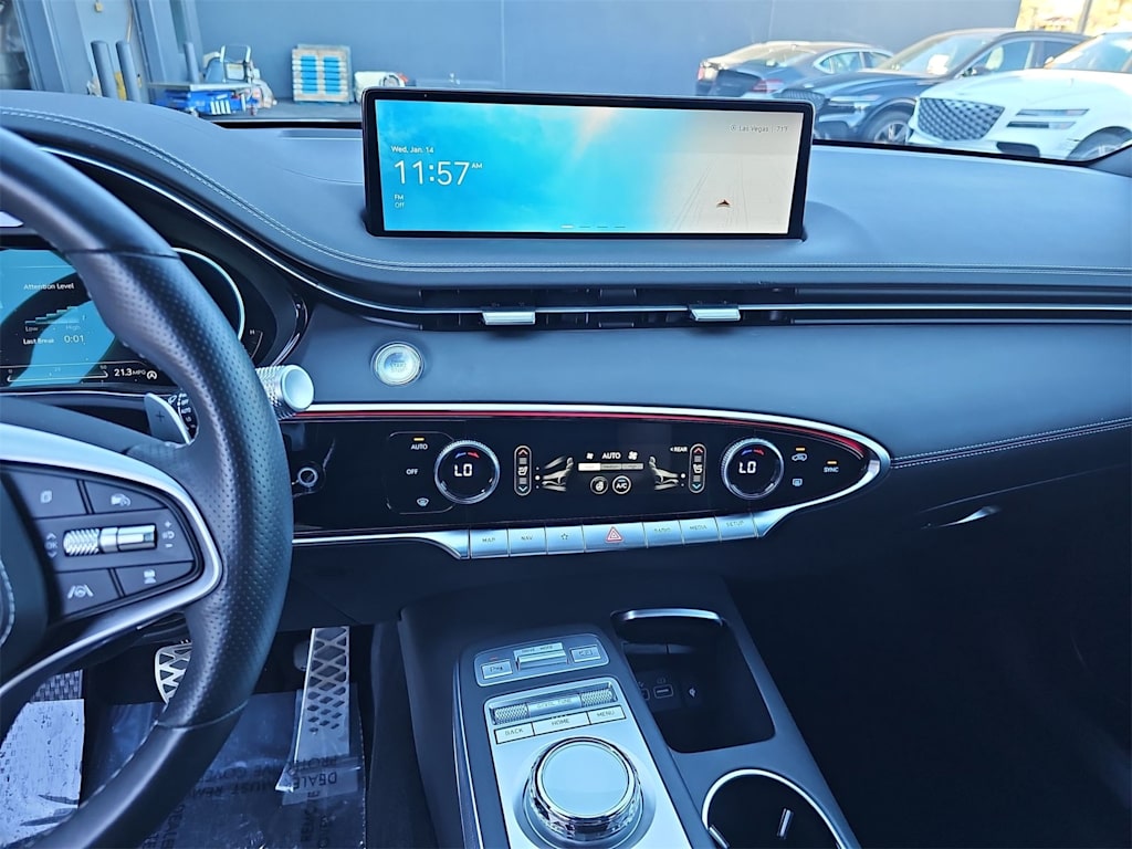 Thumbnail: 2023 Genesis GV70 - 14