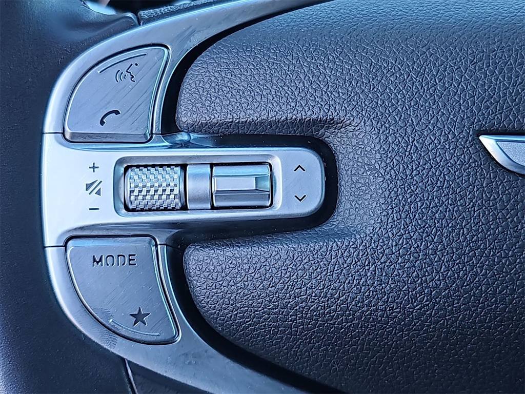 Thumbnail: 2023 Genesis GV70 - 27