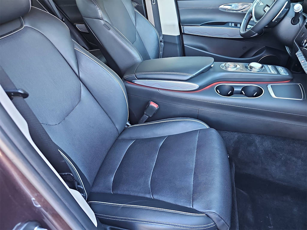 Thumbnail: 2023 Genesis GV70 - 12