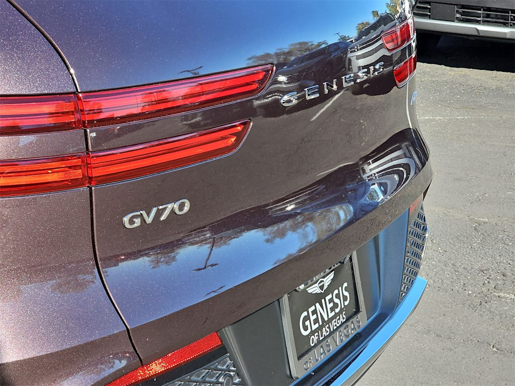 Thumbnail: 2023 Genesis GV70 - 7