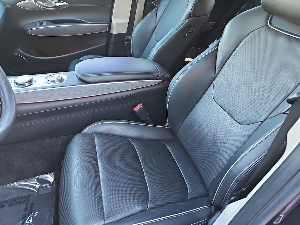 Thumbnail: 2023 Genesis GV70 - 11