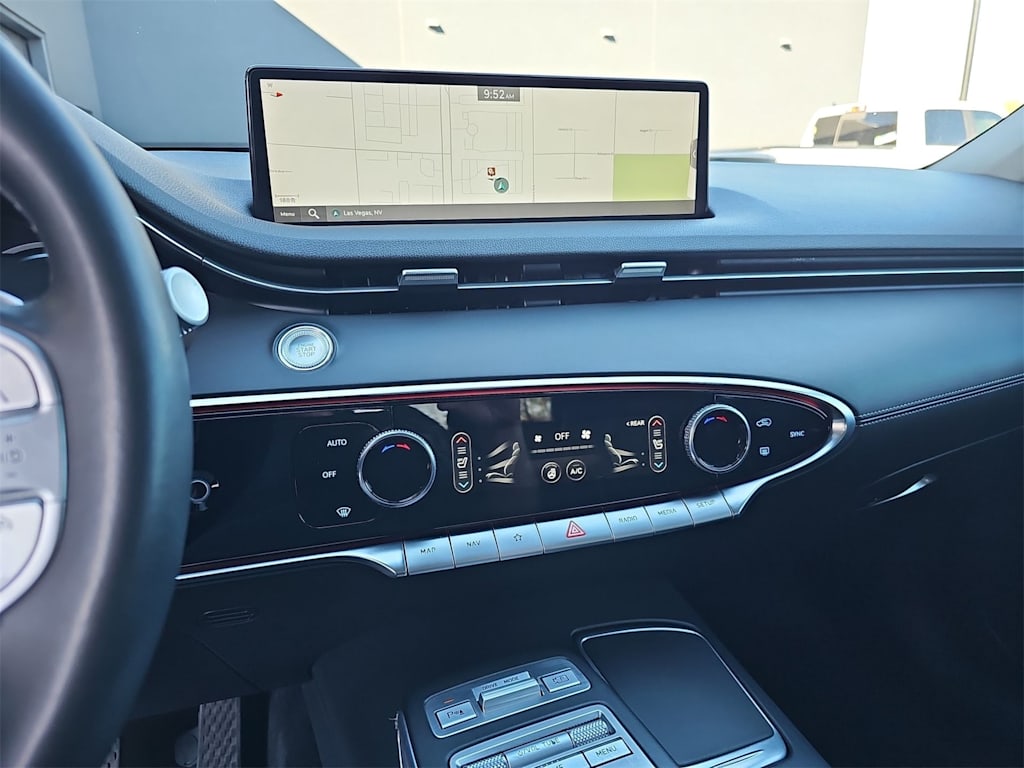 Thumbnail: 2023 Genesis GV70 - 15