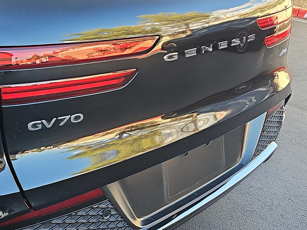 Thumbnail: 2022 Genesis GV70 - 7