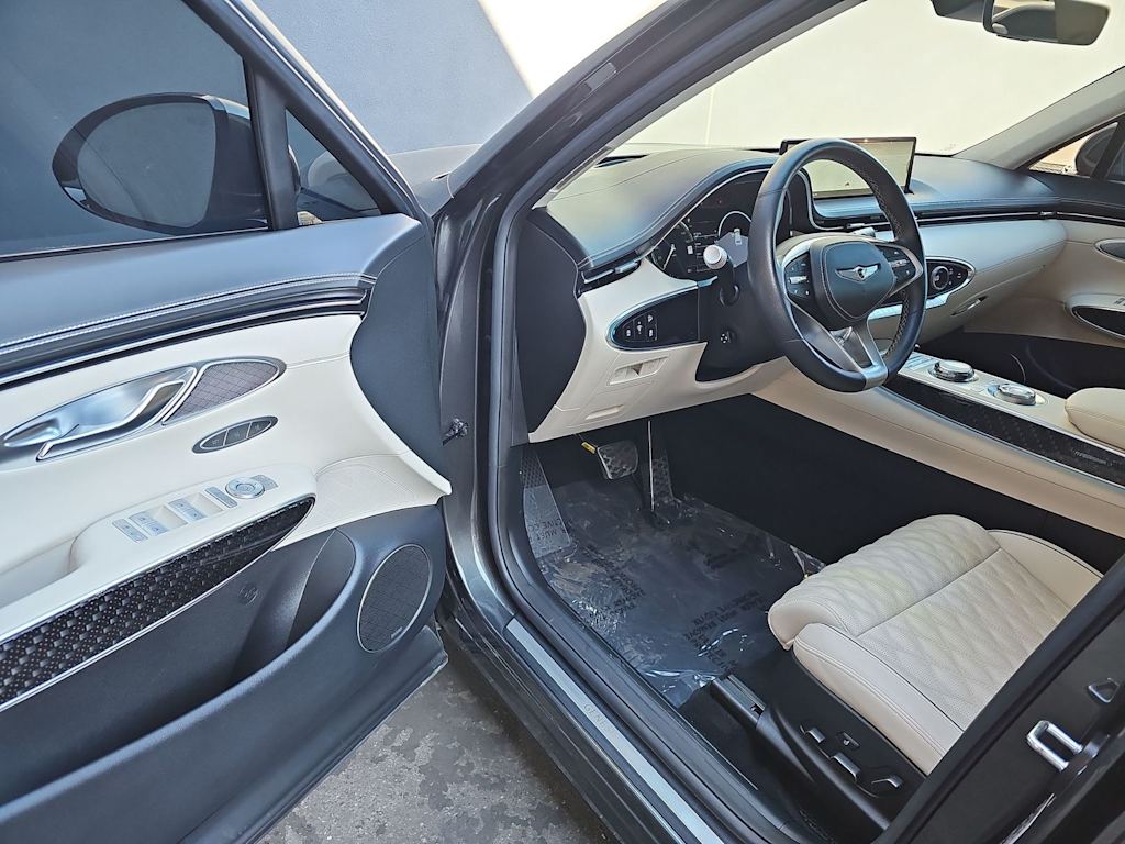 Thumbnail: 2025 Genesis GV70 - 2