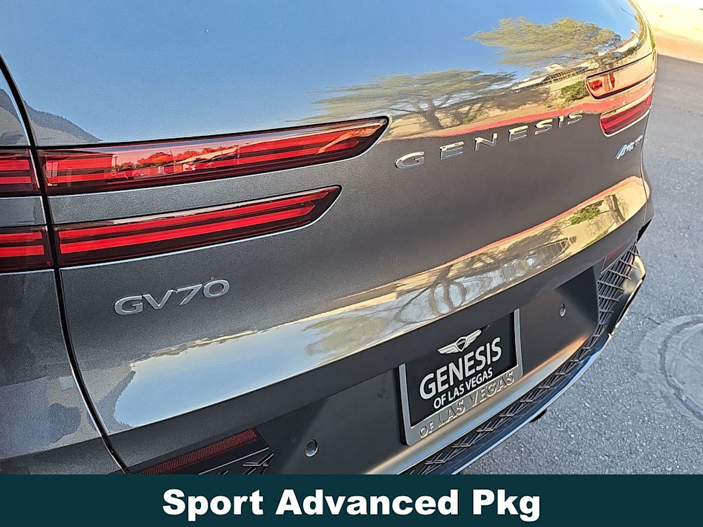 Thumbnail: 2022 Genesis GV70 - 24
