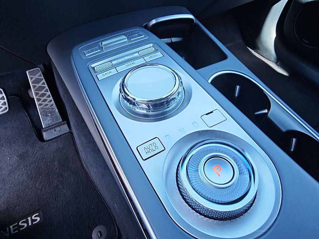2022 Genesis GV70 Sport 25