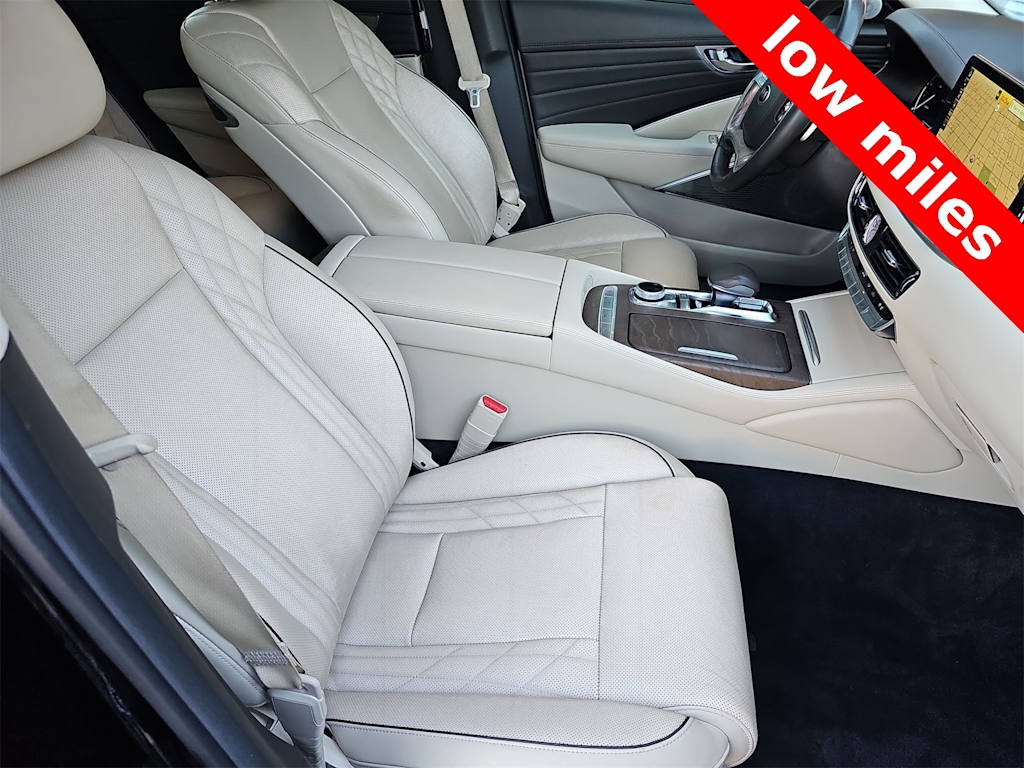 Thumbnail: 2019 Kia K900 - 24