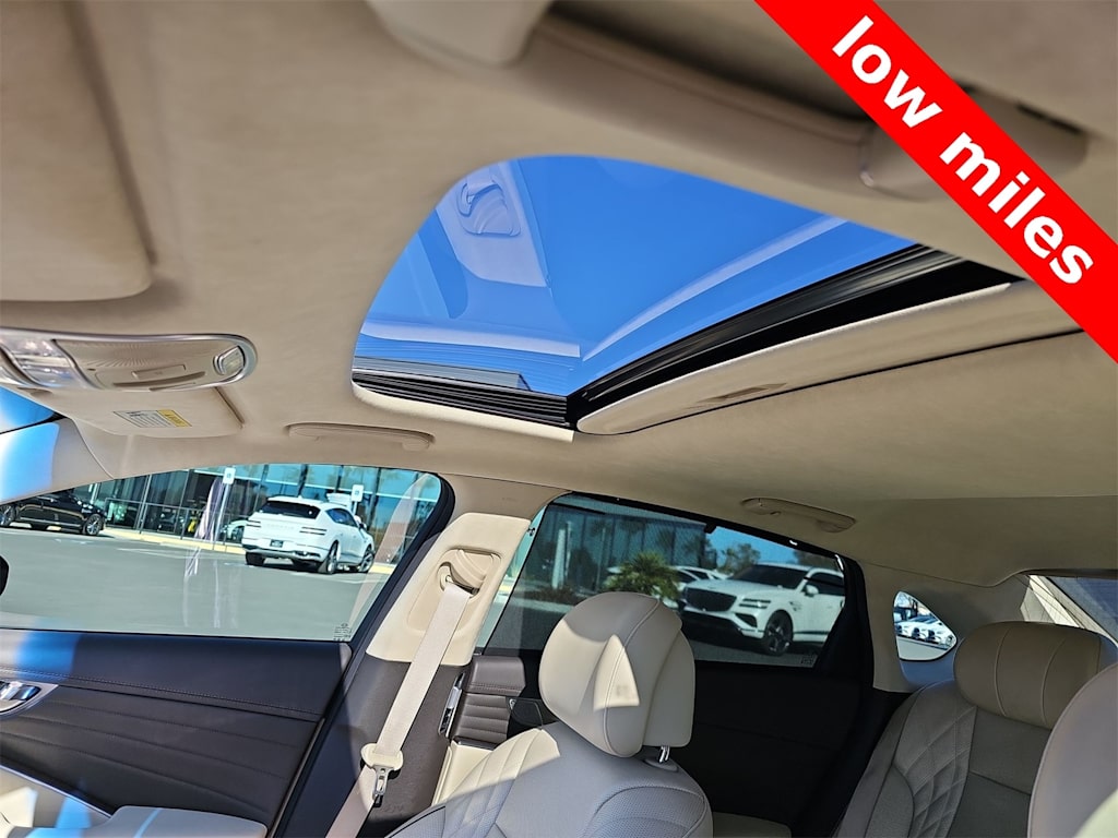 Thumbnail: 2019 Kia K900 - 29